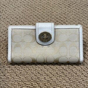 Vintage Coach Turnlock Signature Wallet Bifold Tan Lilac Purple